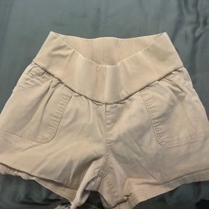Maternity shorts