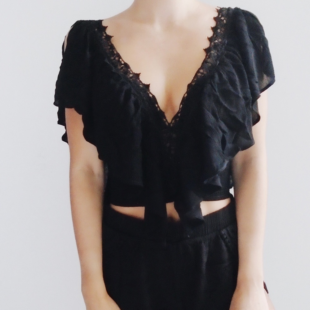 • Hailey Crochet Crop Top • - Picture 5 of 5
