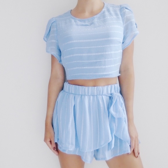 SOLD OUT ❌ Sadie Two Piece Set - Picture 3 of 8