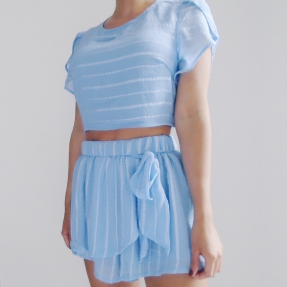 SOLD OUT ❌ Sadie Two Piece Set - Picture 4 of 8