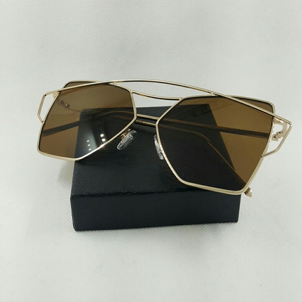 New Big Cat Style woman. Fashion trendy Sunglasses - Picture 1 of 1