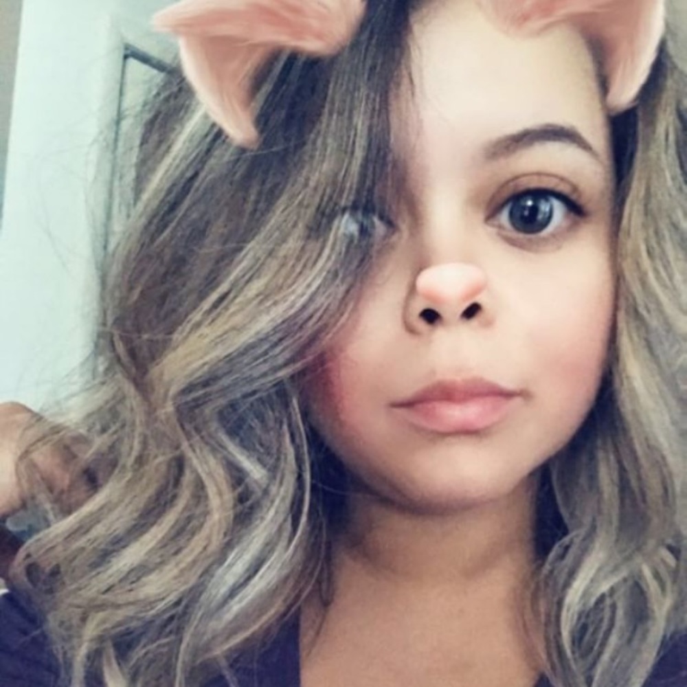 Meet your Posher, Amarilis