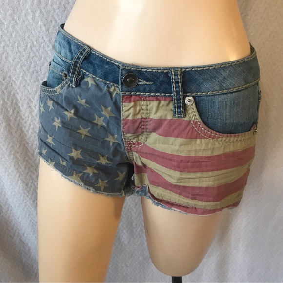 5 YMI American Flag Distressed Denim Shorts July 4 - Picture 2 of 7