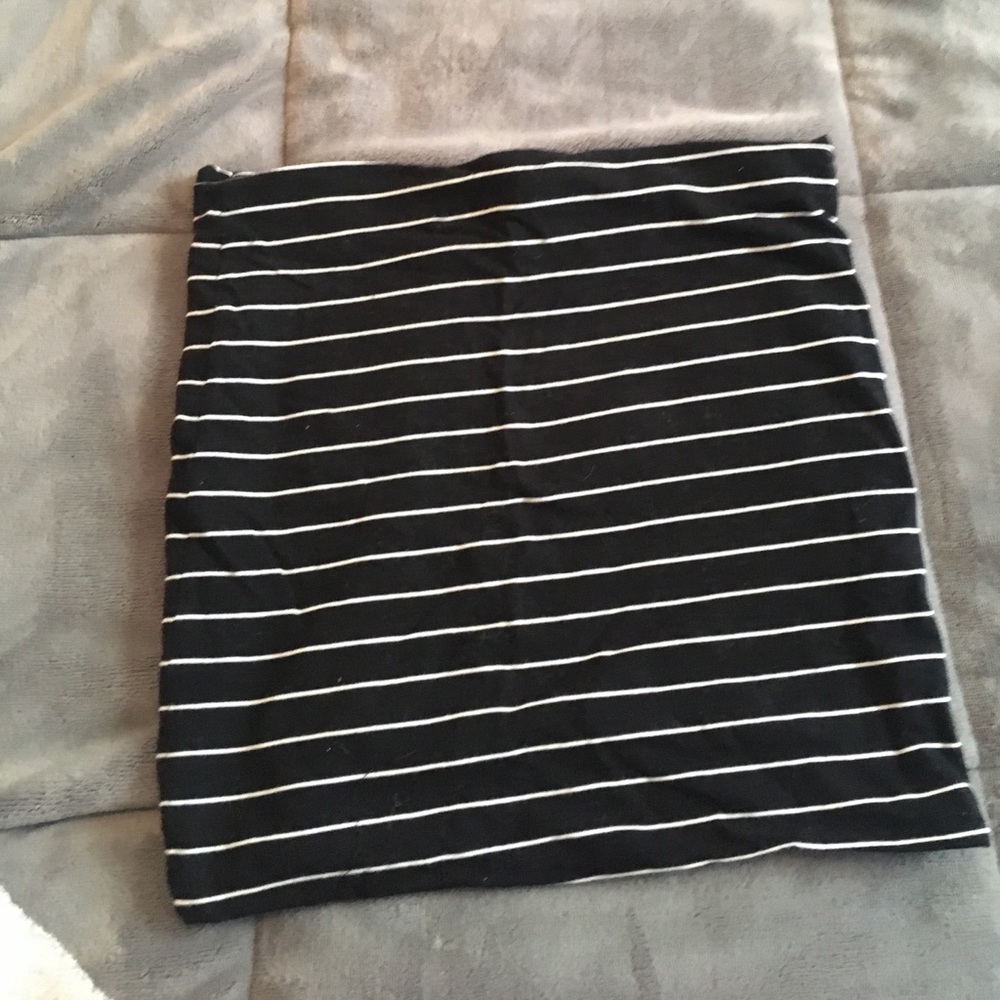 Cute and comfy fitted skirt