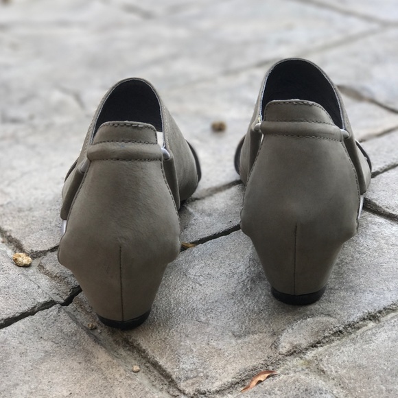 Nubuck Leather Low Wedge Grey Sandals - Picture 2 of 3