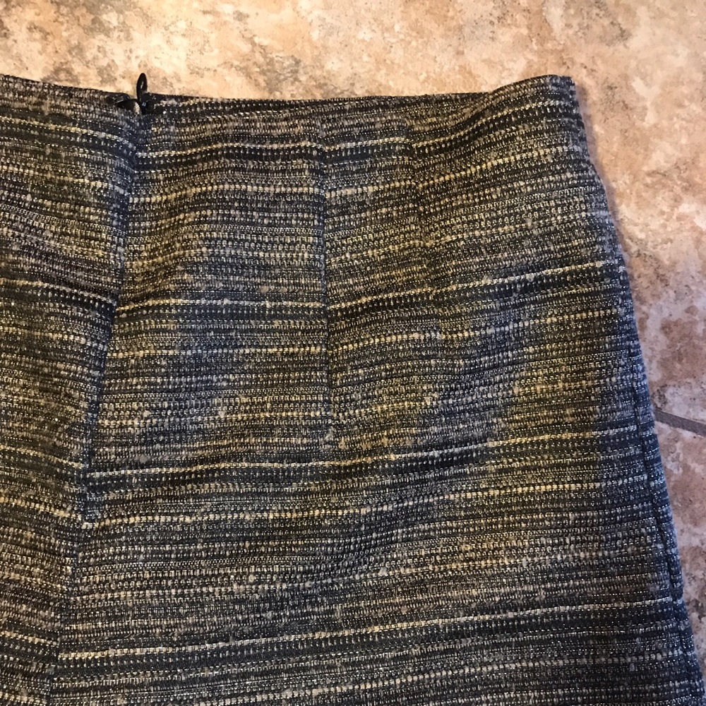 8 BCBGeneration High Waisted Tweed Shorts - Picture 5 of 7