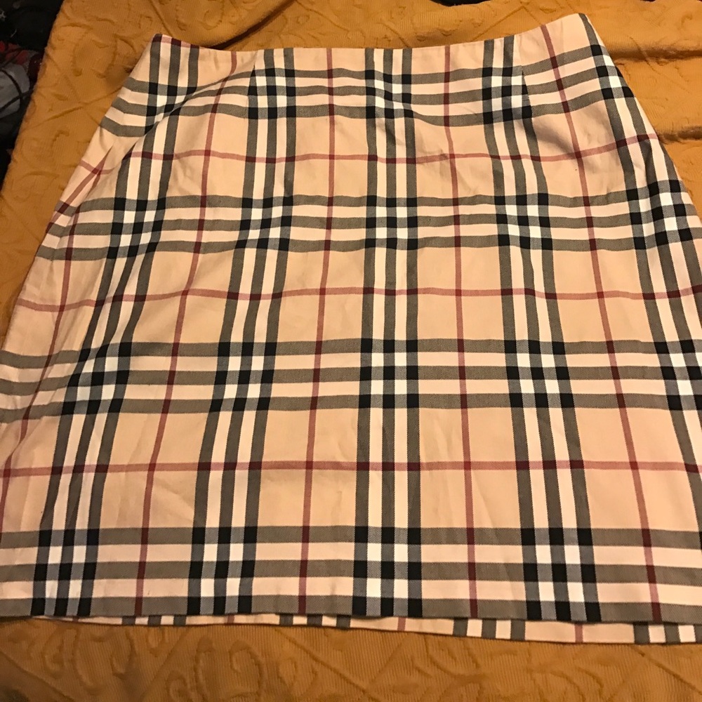Burberry London mini skirt