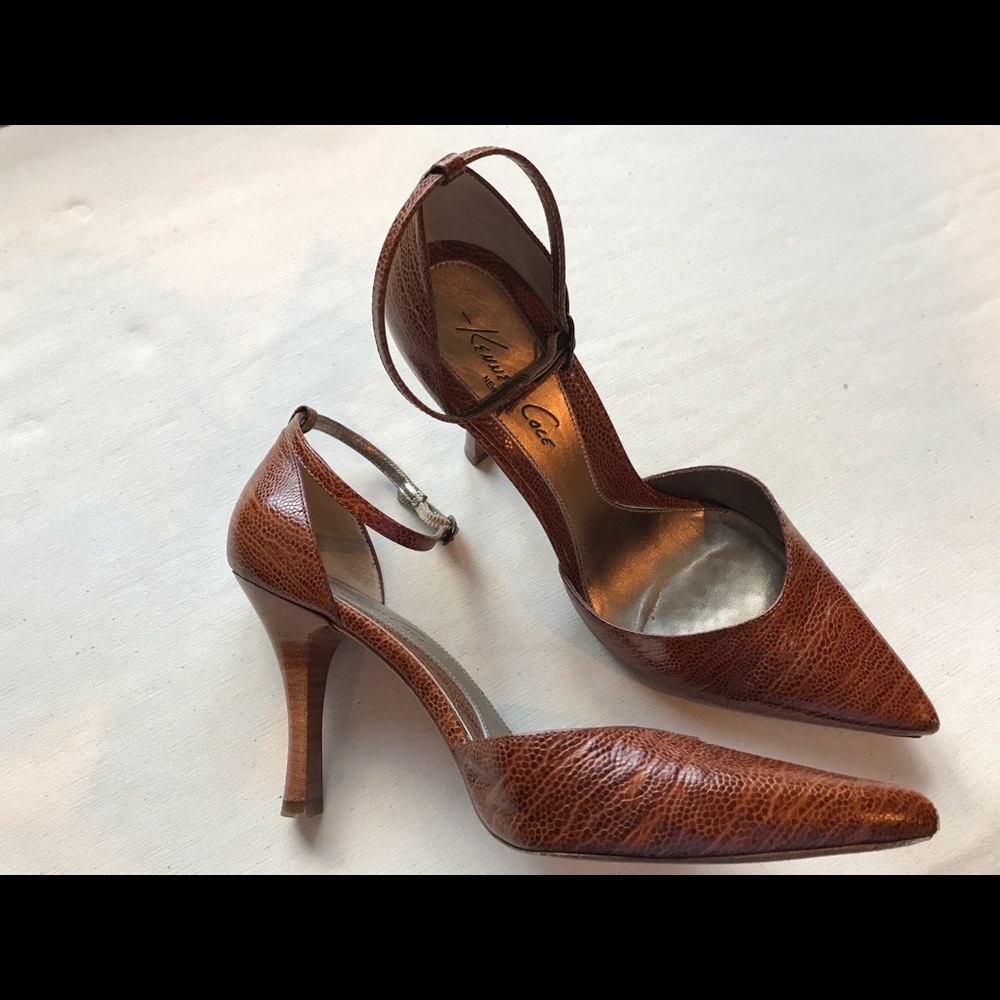 Kenneth Cole high heel shoes