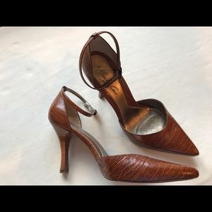 Kenneth Cole high heel shoes