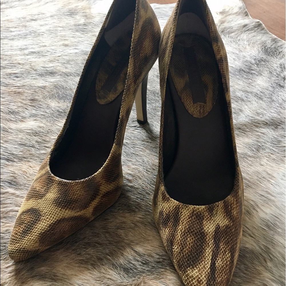 Leopard, BR heels