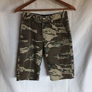 Camo Volcom shorts
