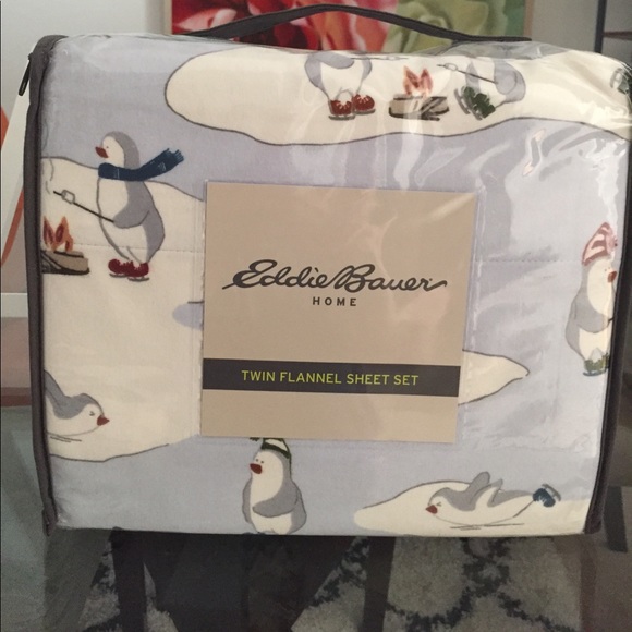 Bedsheet - Picture 1 of 2