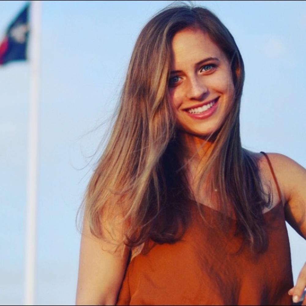 Meet your Posher, Macy