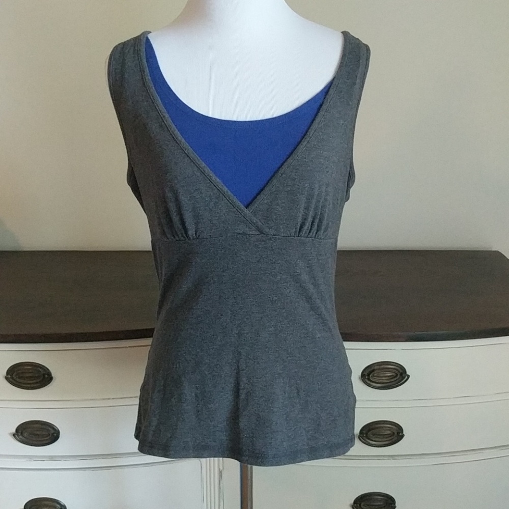 Gap Body workout top with shelf bra