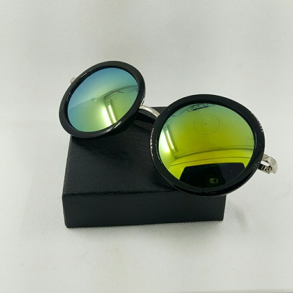 Accessories - Round vintage woman Fashion Sunglasses 

60 mm