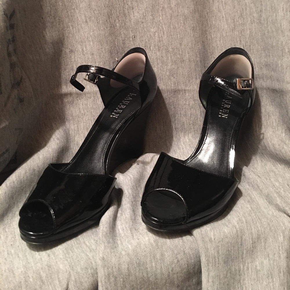 Lauren bulk patent wedge
