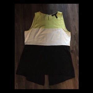Bcbgmaxazria top.