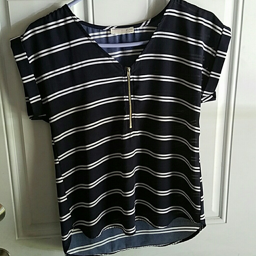 Stripped top