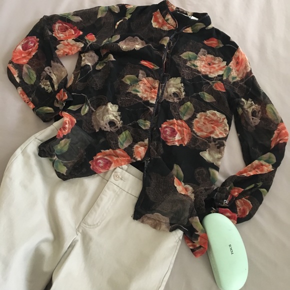 ClaUdiA RiChArd shEer sleEve fl0rAl bl0uSe ๐ฆจ - Picture 5 of 15