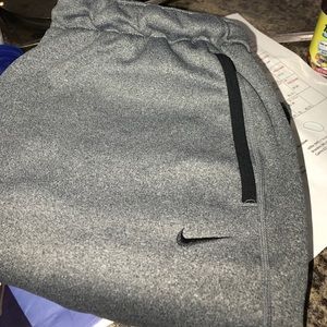 gray draw string Nike sweatpants!