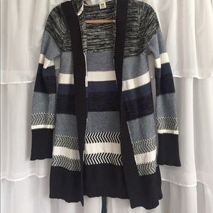 Rosy striped cardigans sweater