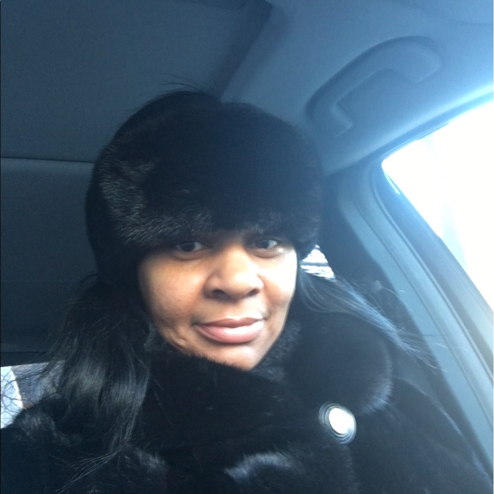 Meet your Posher, Latanya