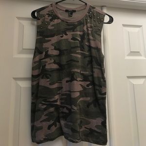 Camo muscle tee