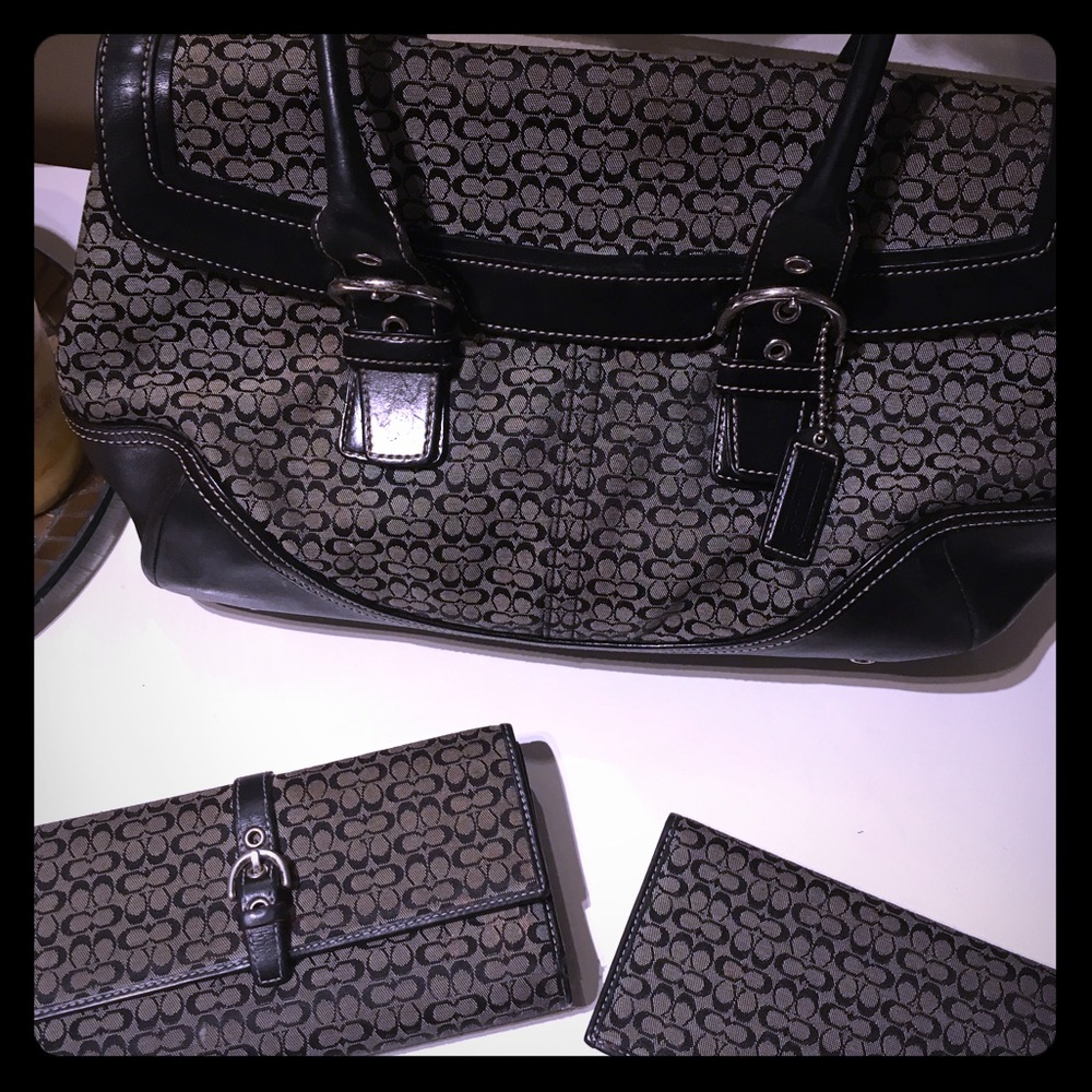 Coach Purse Authentic wallet & checkbook