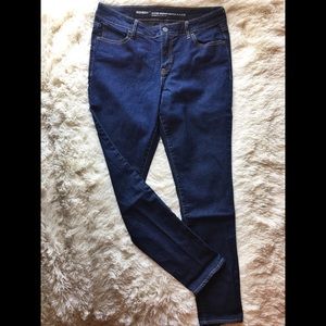 NWOT Old Navy Skinny Jeans