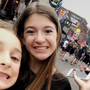 Meet your Posher, Abby