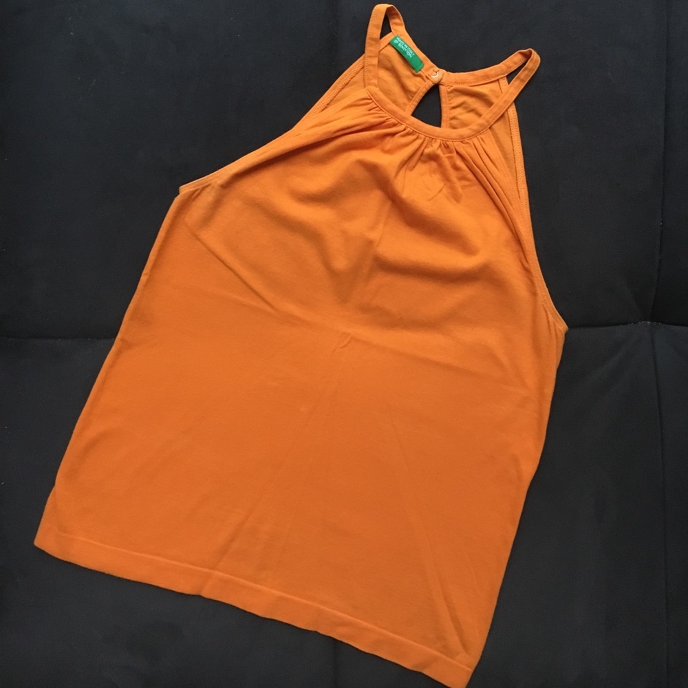 SOLD• United Colors of Benetton top