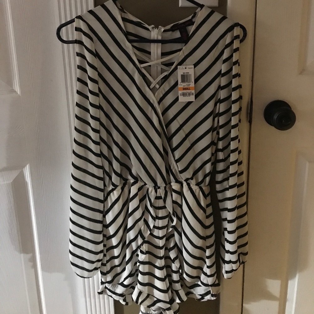 BRAND NEW! Cute romper