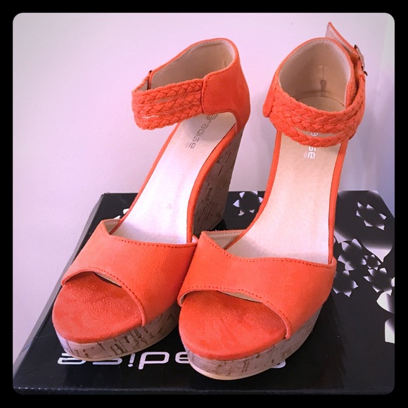 Shoes - Suede wedge sandals