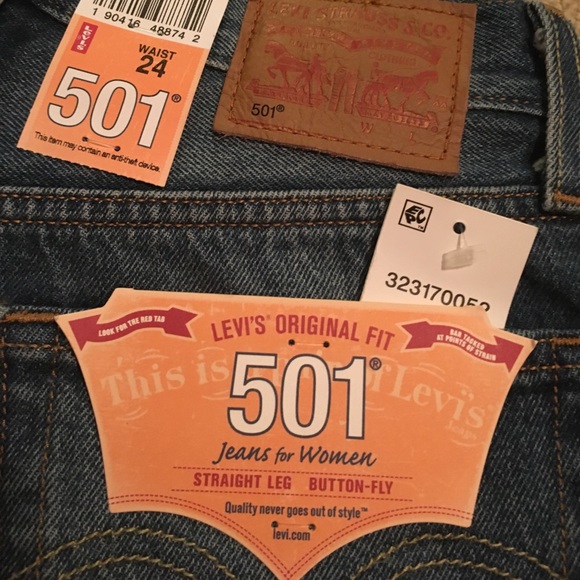 Levi's Shorts - Picture 4 of 4