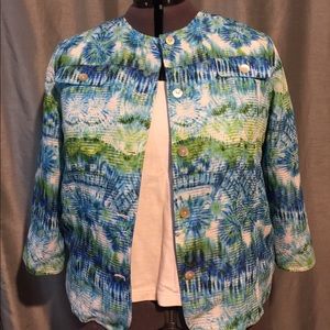 Tie-dye pattern plus-sized shirt