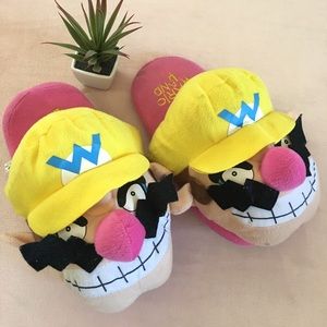 SALE‼️6.5-7.5 Slippers Warioland