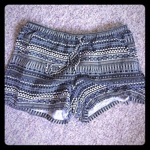 🔴Aztec shorts 🔴