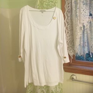 White three quarter sleeve shirt w/ gold buttons