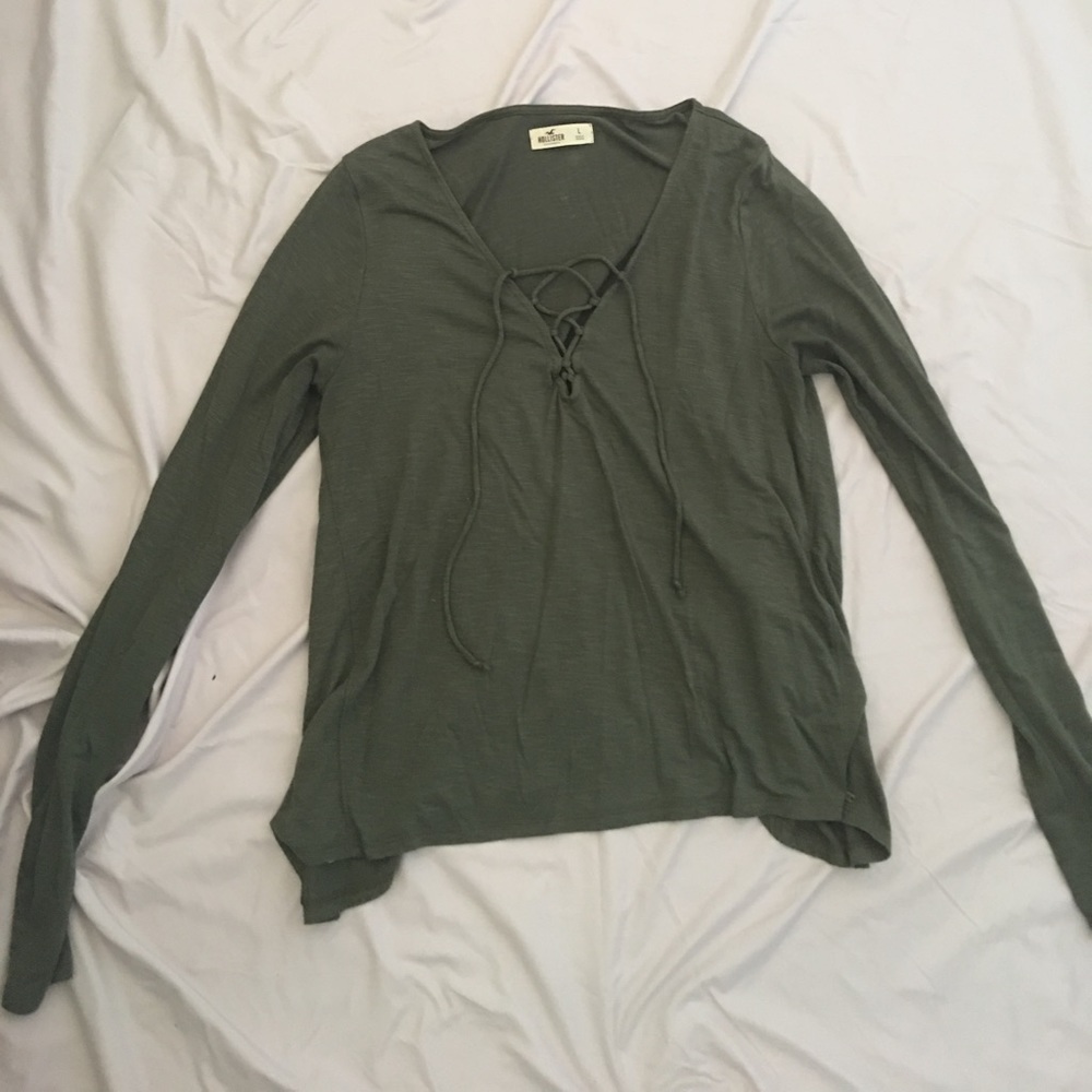 Long sleeve green lace-up top