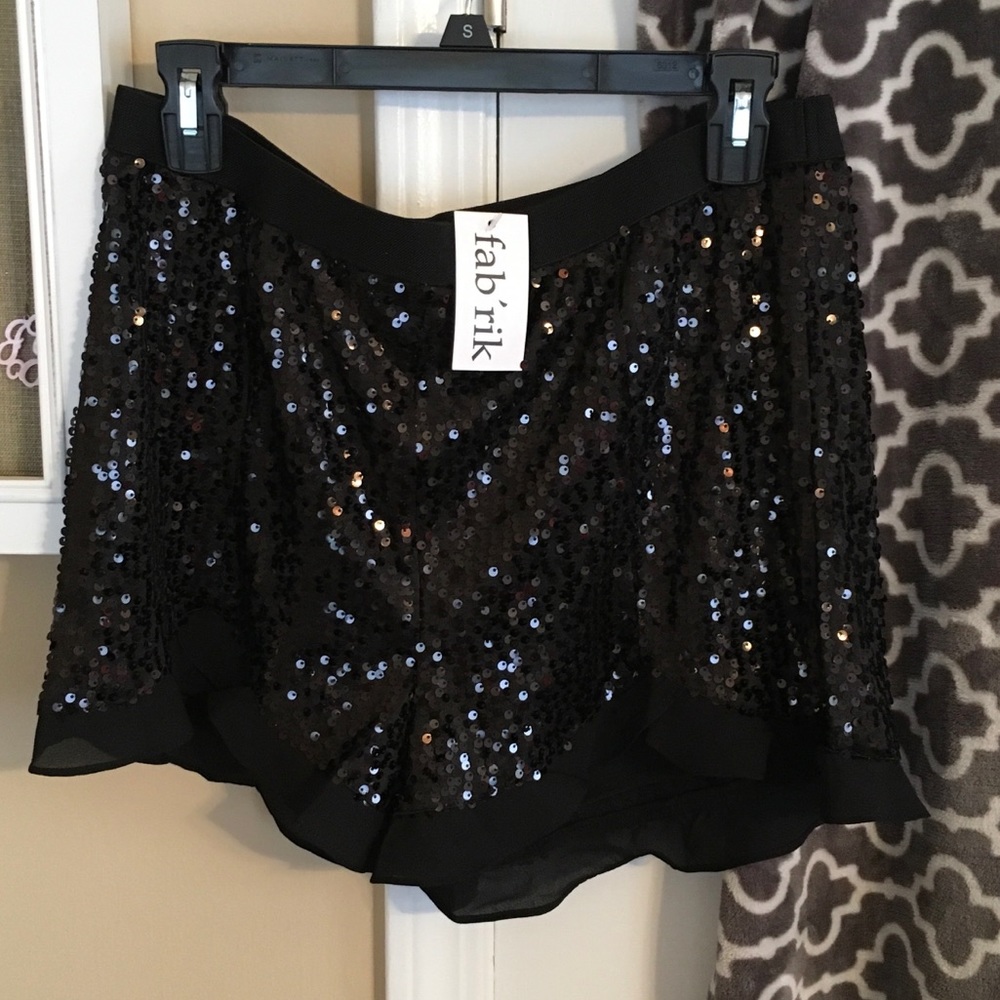 NWT Fab'rik jack sequin shorts black