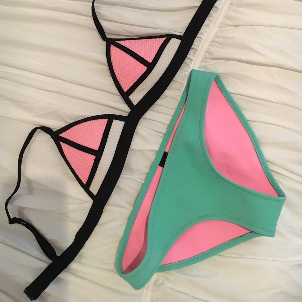 Triangl Bikini Set