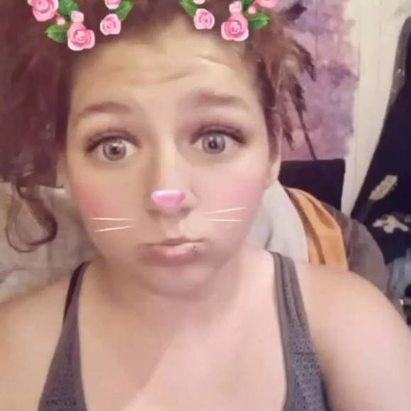 Meet your Posher, Carley - Picture 1 of 1