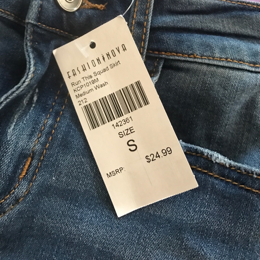 Denim skirt - Picture 2 of 4