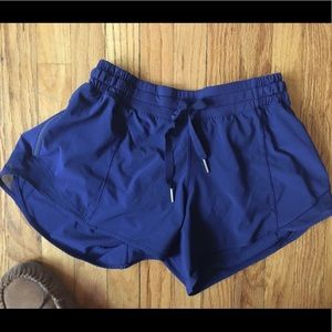 Lululemon Size 6 Hotty Hot shorts Blue inseam 4"