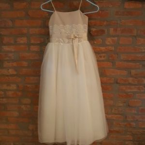David's Bridal Girls Gown