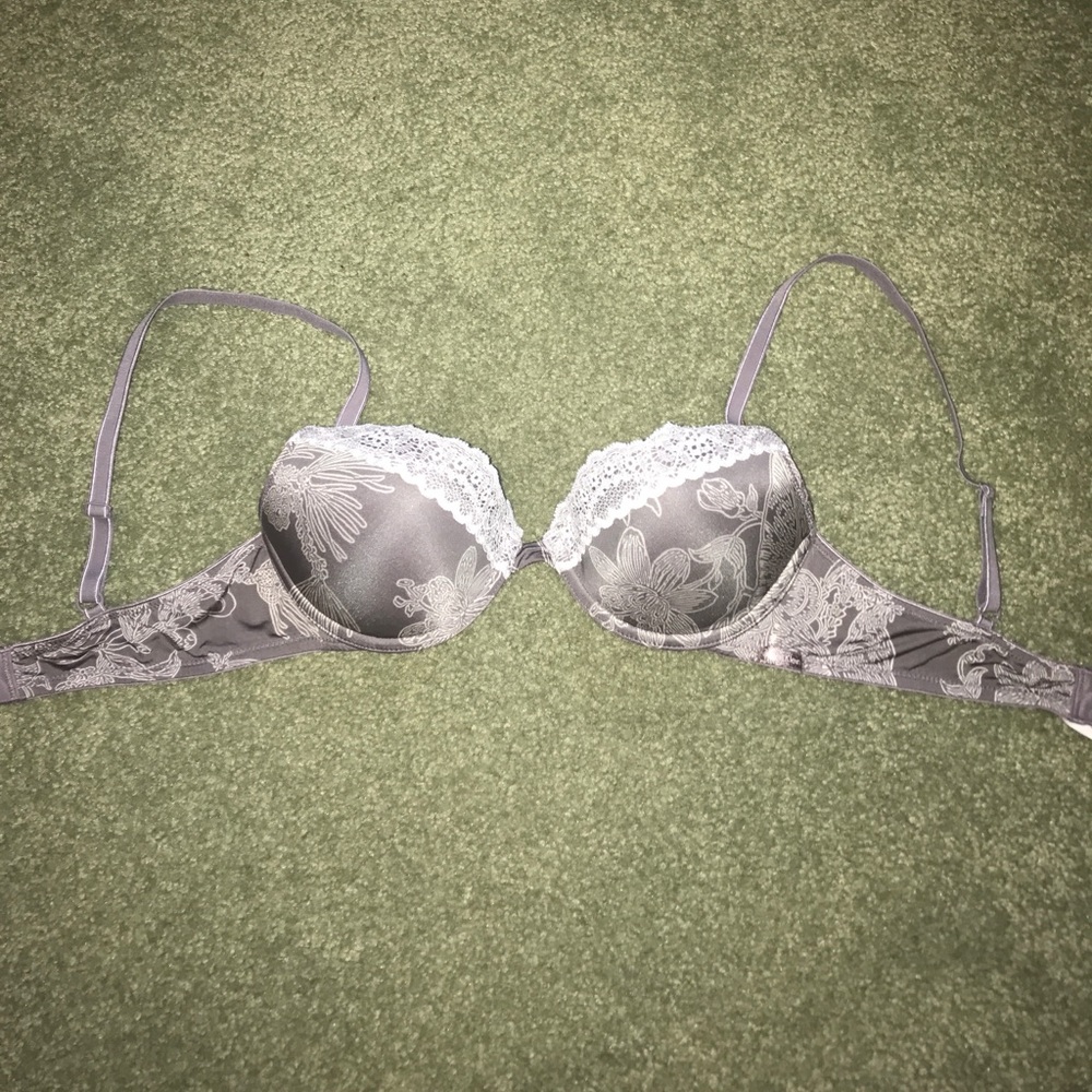 Calvin Klein Bra! 🌼