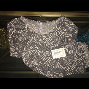 PERFECT T!!! (Lularoe) NWT Medium!!