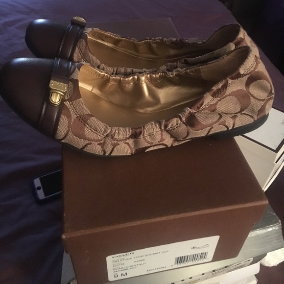 Coach shoes - Picture 2 of 2