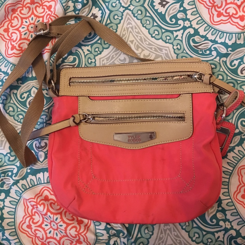 Crossbody Bag! 👜👛