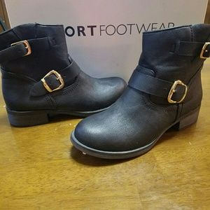 NIB Report Footwear Juliee Black Booties sz 5